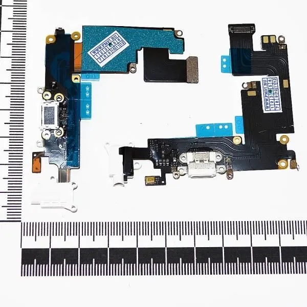 Шлейф совместим с iPhone 6 Plus + разъем зарядки + разъем гарнитуры + микрофон белый