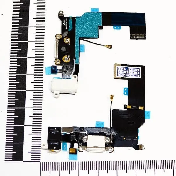 Шлейф совместим с iPhone 5S + разъем зарядки + разъем гарнитуры белый